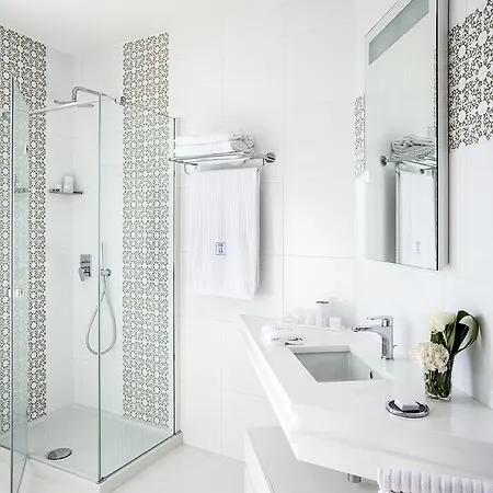 Aragonese Hotel *