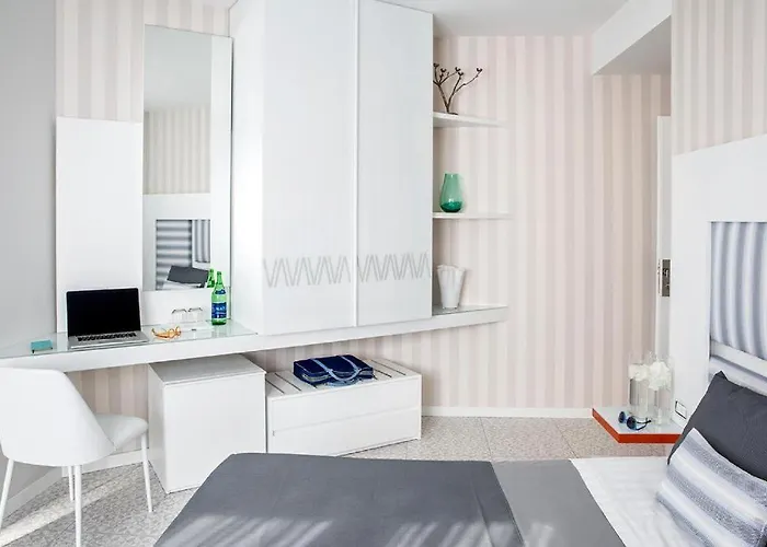 Aragonese Hotel Monte di Procida